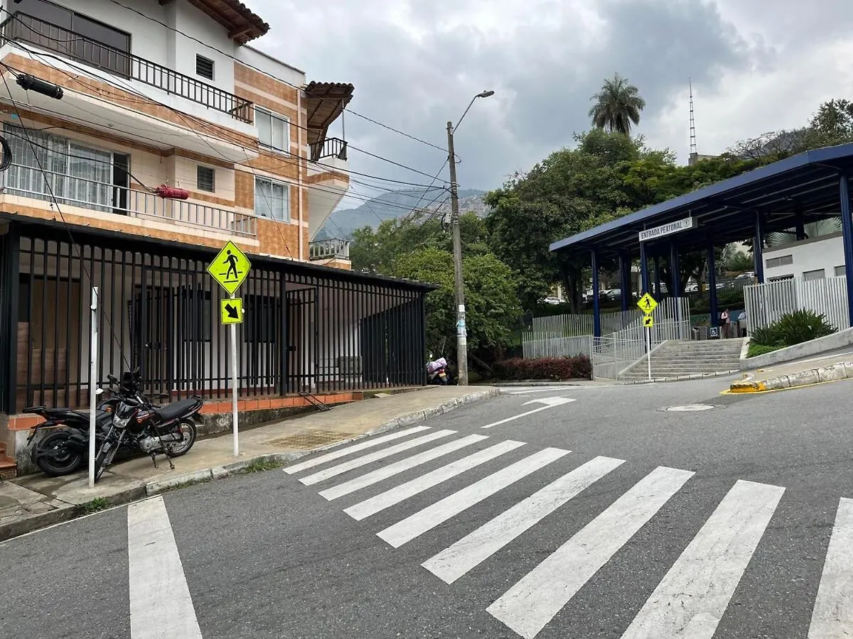 Economico Apartamento En El Centro De La Ciudad 麦德林 0*,  哥伦比亚