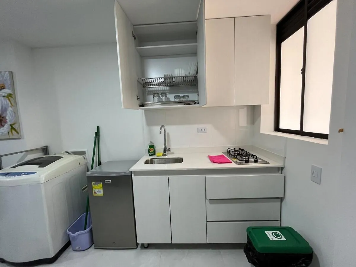 Economico Apartamento En El Centro De La Ciudad Medellin 0*,
